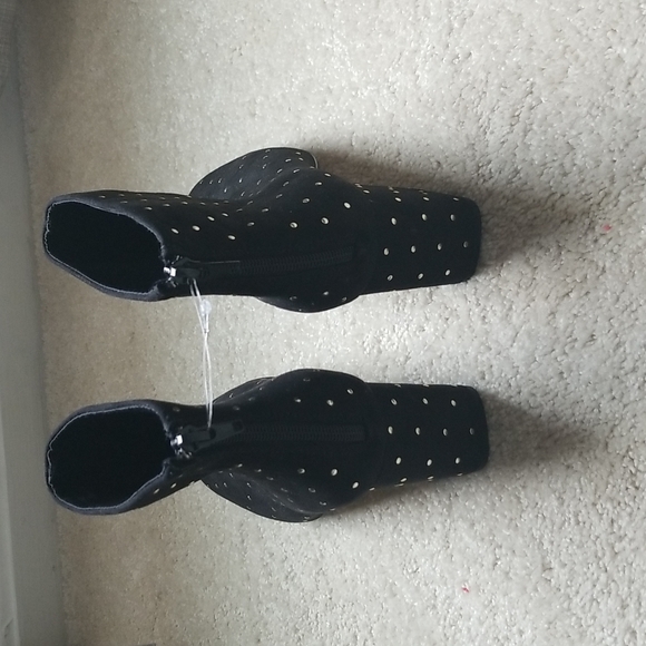 LOFT Booties - Picture 4 of 7